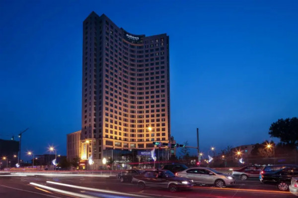 鞍山时代铂尔曼大酒店 