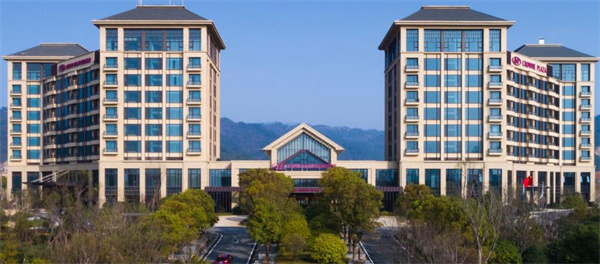 南昌保利皇冠假日酒店