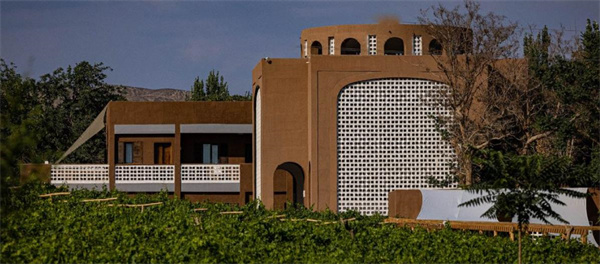 吐鲁番八风谷民宿